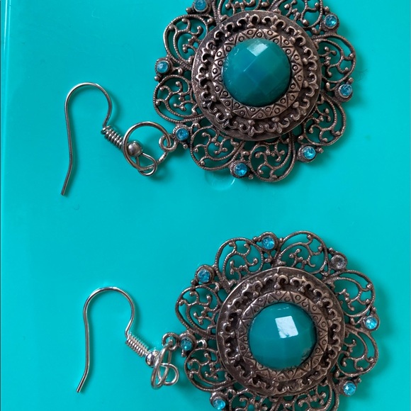 Vintage Filigree turquoise earrings length 2” 👀 - Picture 6 of 9